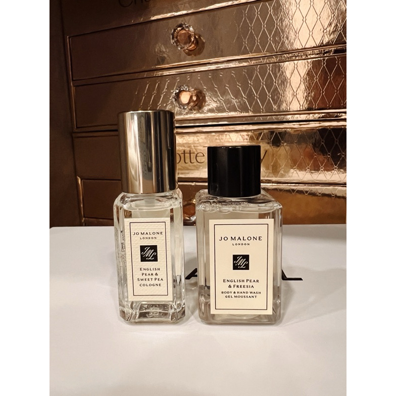 Jomalone💯แท้ใหม่📍 english​ pear​ sweet ขนาด9 ml + body gel 15 ml ฉลากไทยเคารเตอร์ห้างค่ะ