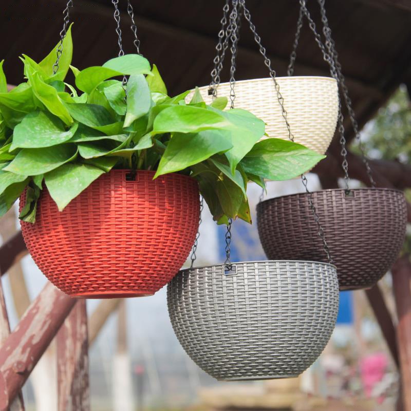 กระถางแขวนตะกร้าหวายเทียม รูปแบบใหม่ที่เรียบง่าย กระถางห้อย แขวนอยู่ กระถางดอกไม ้สำหรับตกแต่งสวน