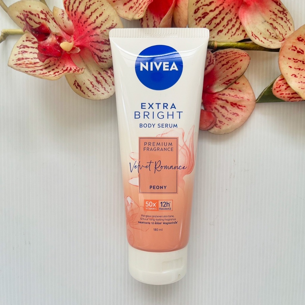 180, 320 ml. ผลิต 05/25 Nivea Extra Bright Velvet Romance Peony ครีมทาผิว นีเวีย เวลเวท โรแมนซ์ พีโอนี่