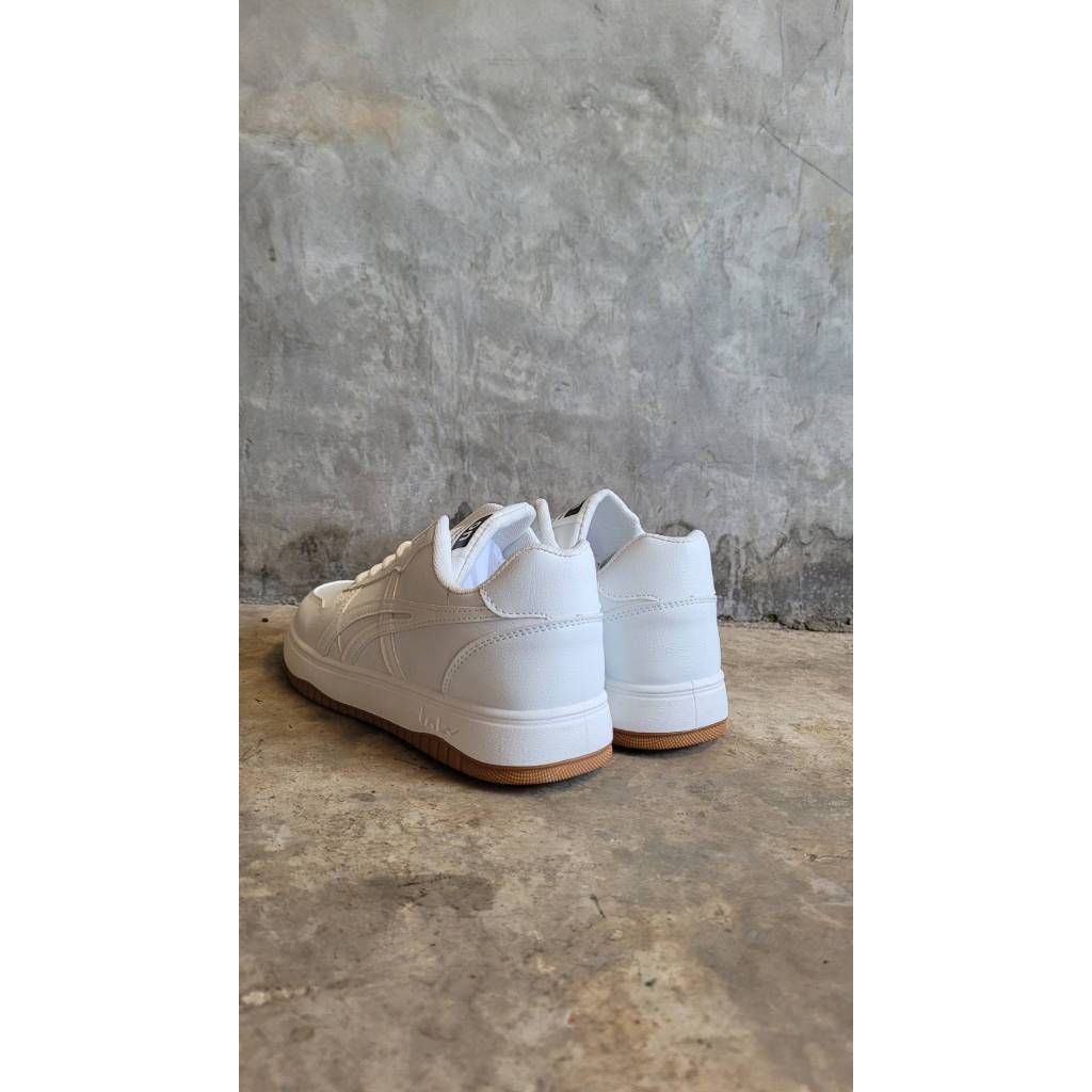 รองเท้าผ้าใบ เซฟตี้ หัวเหล็ก แนวแฟชั่น น้ำหนักเบา ราคา 579 บ.ไม่ต้องสั่งเผื่อไซส์