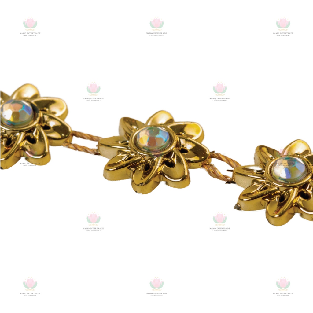 สังวาลย์ ดอกไม้ เพชรสีรุ้ง 1 หลา