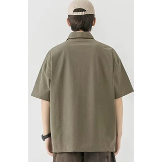 CLIFF เสื้อโปโลผู้ชาย สีล้วน แขนสั้นคอปก กระเป๋า แมทช์ลุคง่าย แบบหลวม ชุดคู่รัก ลำลอง