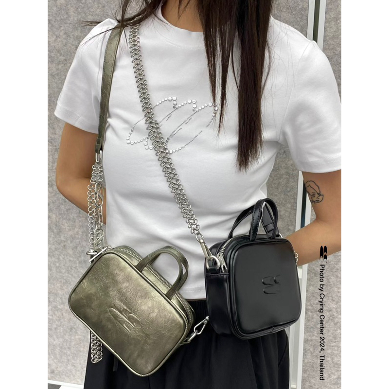 CryingCenter กระเป๋าสะพายข้าง/ครอสบอดี้ Middle Universal Bag