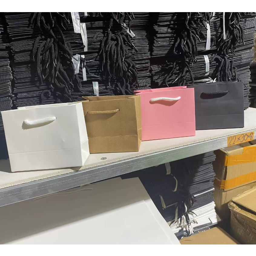 🩵1688🩵พร้อมส่ง...ถุงกระดาษหูหิ้ว ใบเล็ก น่ารักๆ ใส่เครื่องประดับ เครื่องสำอาง ขนาด(10*12*6ซม.)