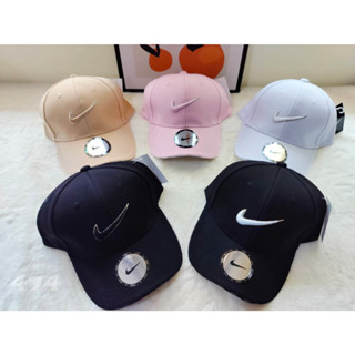 หมวกแก๊ปแฟชั่น🎀พร้อมส่ง🎀เนื้อผ้าอย่างดี มีสีให้เลือก 5 สี ปรับระดับได้ พร้อมส่งจ้าา ของมันต้องมี