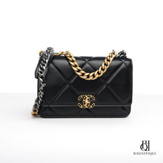 NEW CHANEL WOC 19 BLACK LAMB SGHW