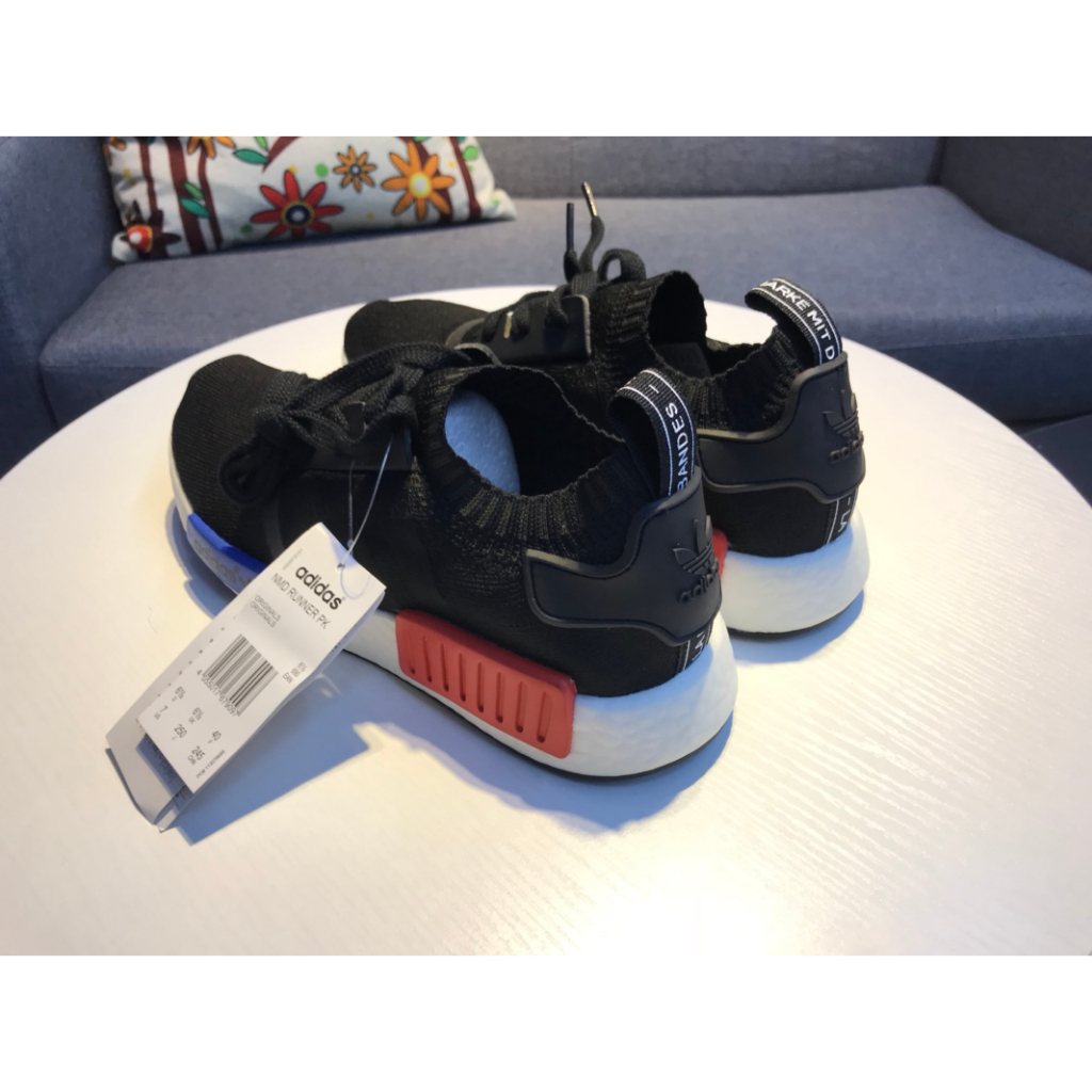 🔥จัดส่งจากเกาหลี🔥 Adidas NMD R1 รองเท้าผ้าใบลำลองและสบายสำหรับผู้ชายและผู้หญิง