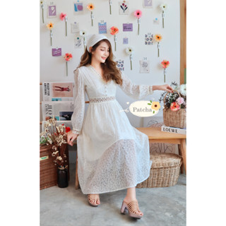 Lalisa999ราคาถูกที่สุด!! PATCHA Maxi dress ลูกไม้สีขาว ชุดคอวีแขนยาวผ้าลูกไม้