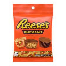 Reeses Miniature Cups Milk Chocolate &amp; Penaut Butter ช็อกโกแลตสอดไส้เนยถั่ว แบบแพ็คจิ๋ว น้ำหนัก 131 กรัม BBF.02/2024