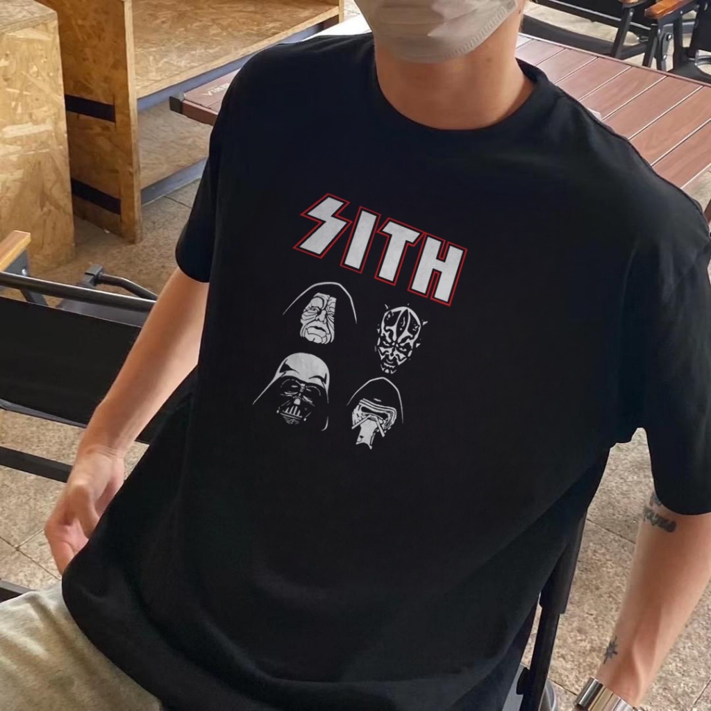 เสื้อยืดแขนสั้น Star Wars Sith