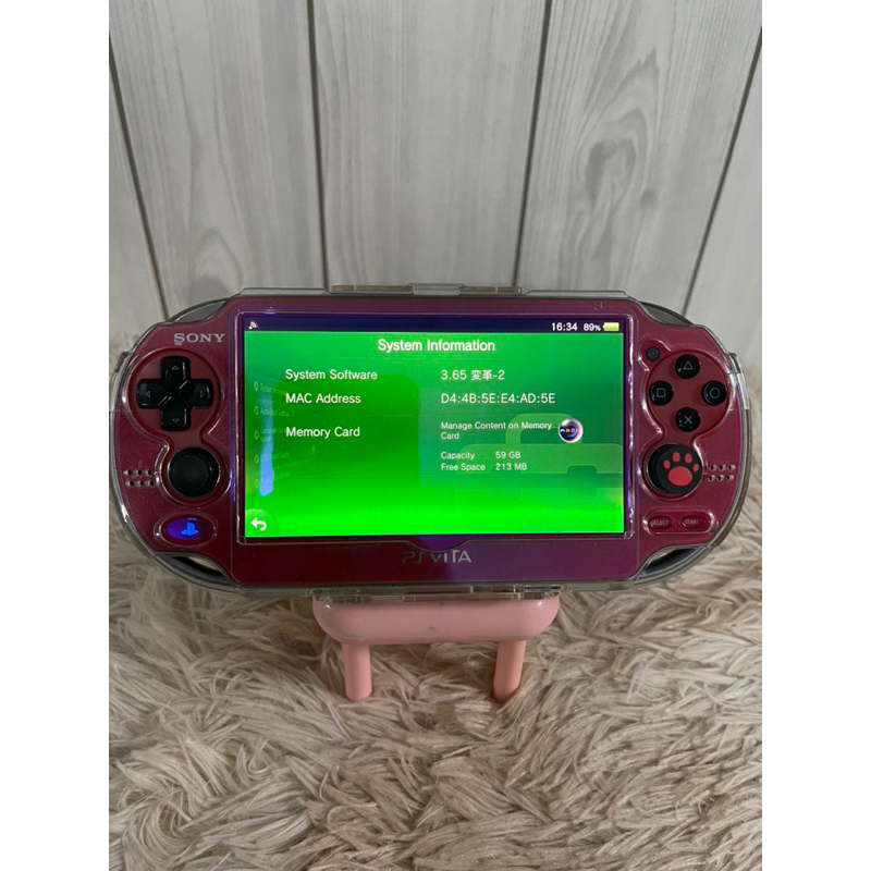 PSVITA-1000 สีแดง มือสองสภาพสวยพร้อมเล่น