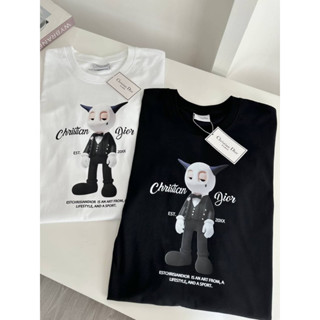 เสื้อยืดโอเวอร์ไซส์ ลายการ์ตูน🤍🖤