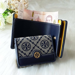 🍀🍀 กระเป๋าสตางค์ Tory Burch 88727 Mini T Monogram Tri-Fold