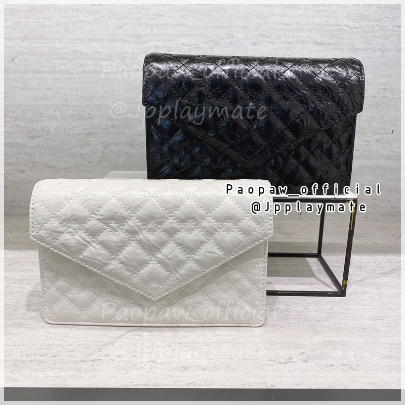 Charles&amp;keith กระเป๋าสะพายข้าง รุ่น Duo Quilted Envelope Clutch : CK2-70701358 แท้จากชอป 100%