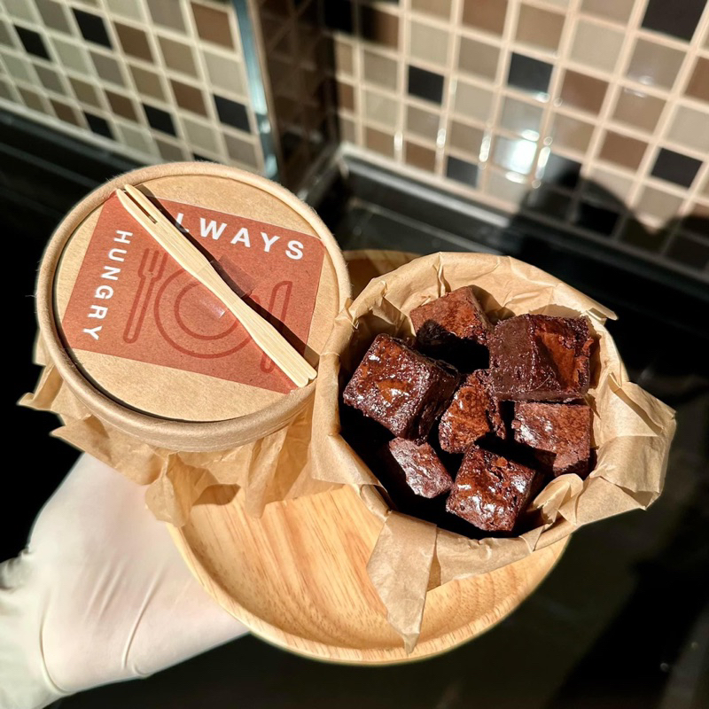 ฟัดจ์บราวนี่คิวบ์ หนึบหนับ เข้มข้น Dark Chocolate 70%+