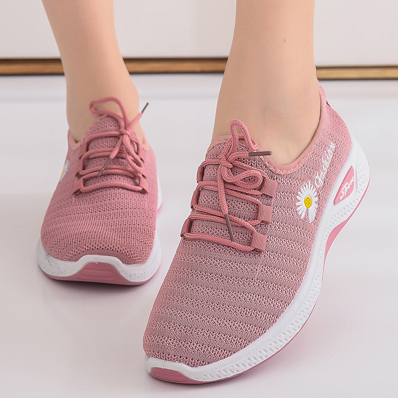 VKMonday งานใหม่จี๊ดมากค่า✨รองเท้าผ้าใบ👟 ดีเทลเท่ๆคลูๆ แต่งดอกเดซี่หวานๆ🌼พื้นนิ่มน้ำหนักเบาใส่สบาย แมทช์ง่ายใส่ได้ทุกลุค