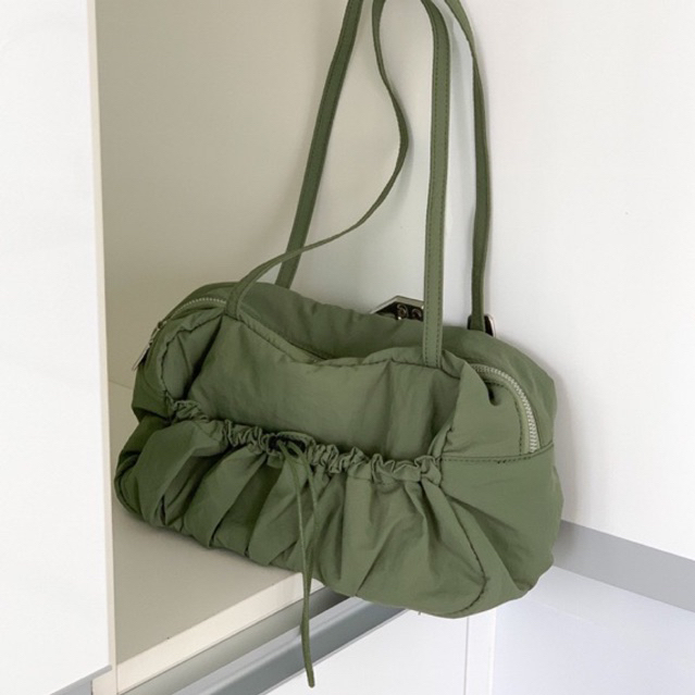 กระเป๋ารุ่น pillow bag