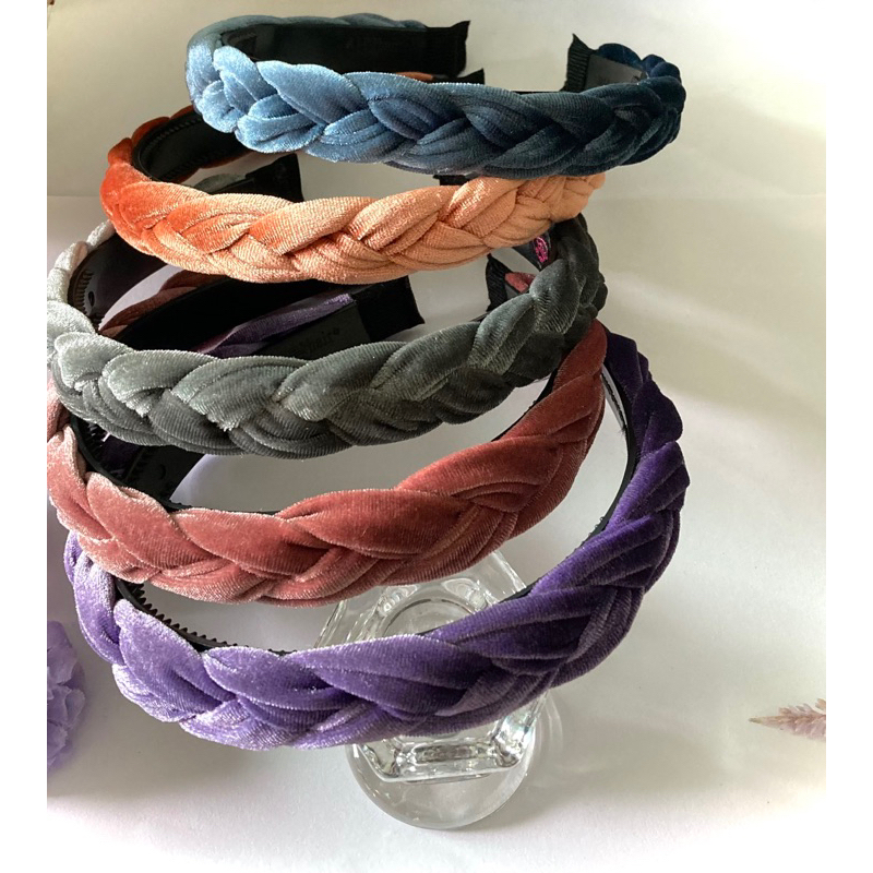 ที่คาดผมกำมะหยี่ นำเข้าจากเกาหลี ของแท้ กว้าง 2.5 cm ใส่สบาย ไม่บีบขมับ ไม่ปวดศีรษะ รุ่นเปีย น่ารักมาก Made in Korea