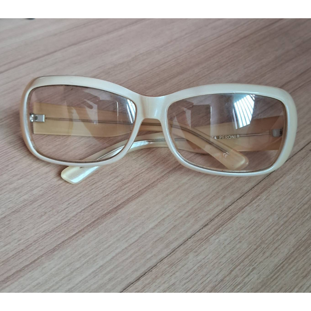 แว่นตากันแดด Evita Peroni กรอบขาวมุก ของแท้ มือสอง แว่นตาผู้หญิง