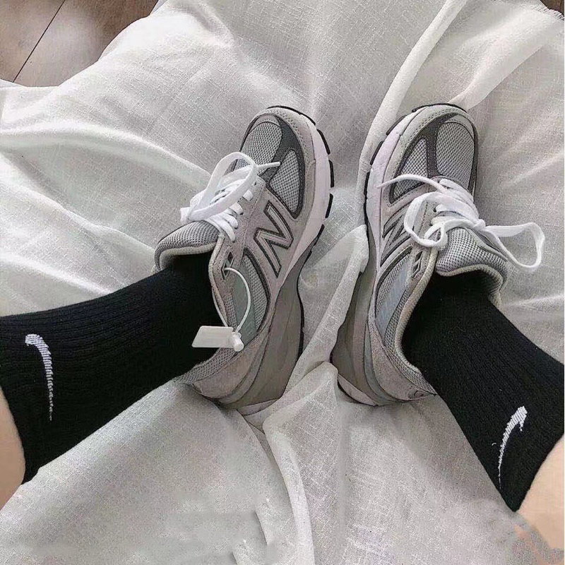 ถุงเท้าไนกี้ NIKE ข้อยาว ยาวครึ่งแข้ง ถุงเท้าวิ่ง ผ้าฝ้าย1คู่ สำหรับการเล่นกีฬา ใส่ได้ทั้งผู้ชายและผู้หญิง