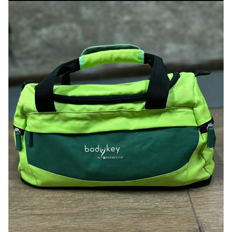 กระเป๋ากีฬา บอดี้คีย์ by Amway