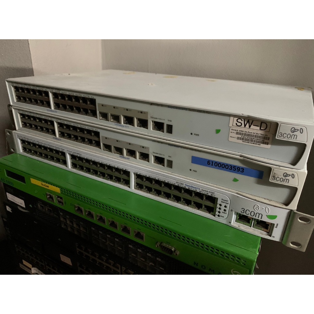 สวิตซ์ 3Com Switch 4500 26-Port (3CR17561-91) Fast Ethernet (100-Mbit/s) Number of LAN Ports 24