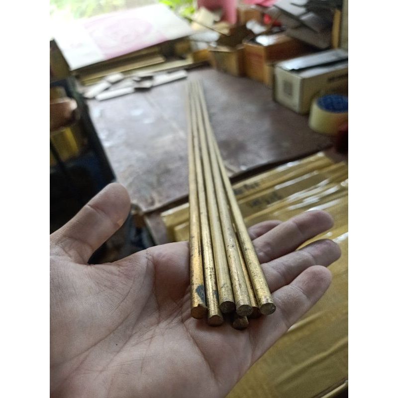 หมดทองเหลือง 6 มมยาว 30 ซมเส้นละ 85 บาท