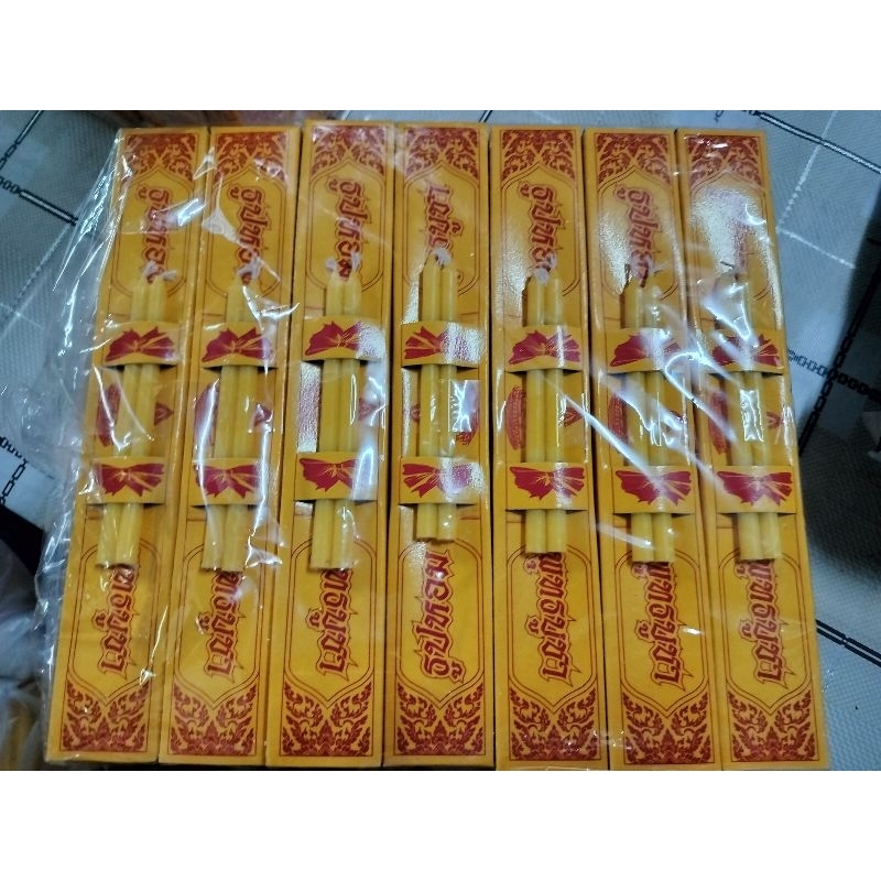 ชุด ธูปเทียนไหว้พระ จัดสังฆทาน 1 แพ็ค จะมี 25 กล่อง