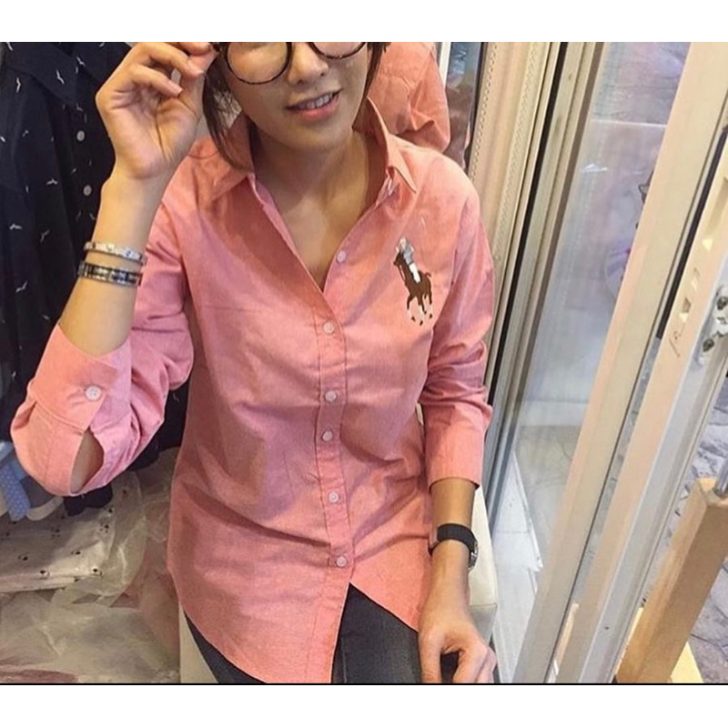 P L เสื้อเชิร์ตแขนยาวม้าการ์ตูนใหญ่สีส้มอิฐผ้าOxfordใส่ได้ชายหญิง