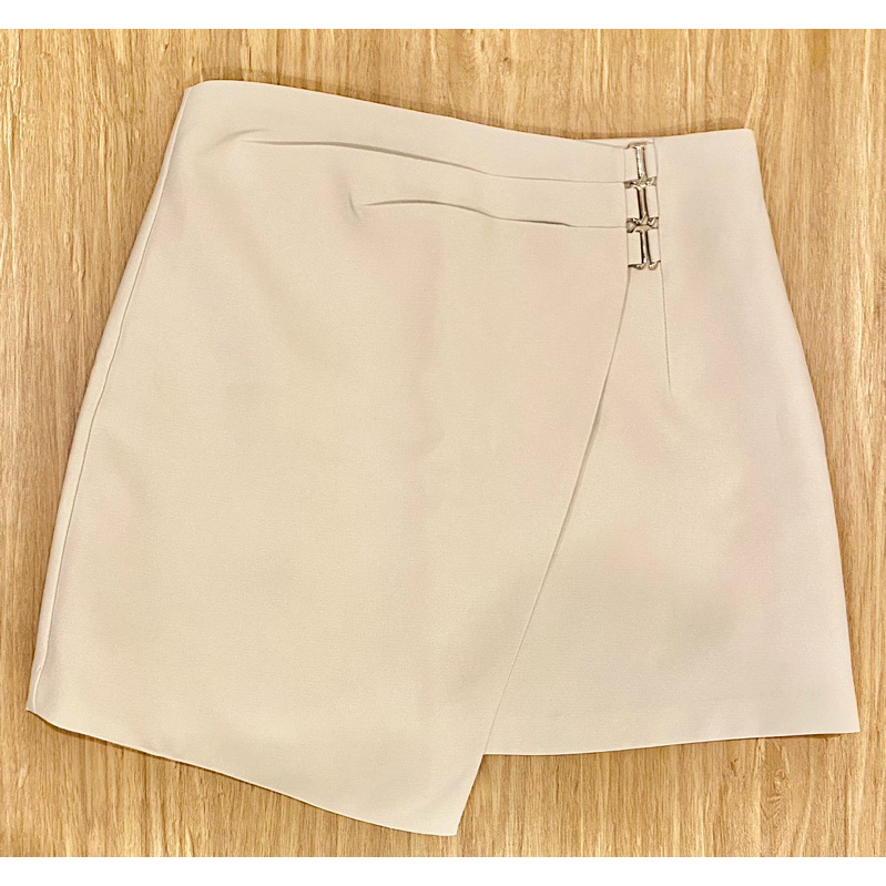 กระโปรงสั้นทรงป้าย แบรนด์ Simple.Par