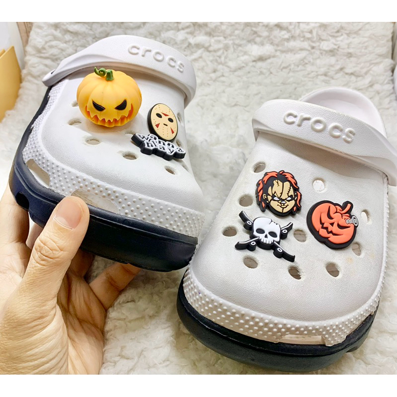 JBG🌈⚡️🤩 ตัวติดรองเท้ามีรู ผี ” ฮาโลวีน ” 🌈👠ShoeCharm “ Halloween ” สิงหา สับ สนุกกับฮาโลวีน แบบเกร๋ๆ อินเทรนสุด