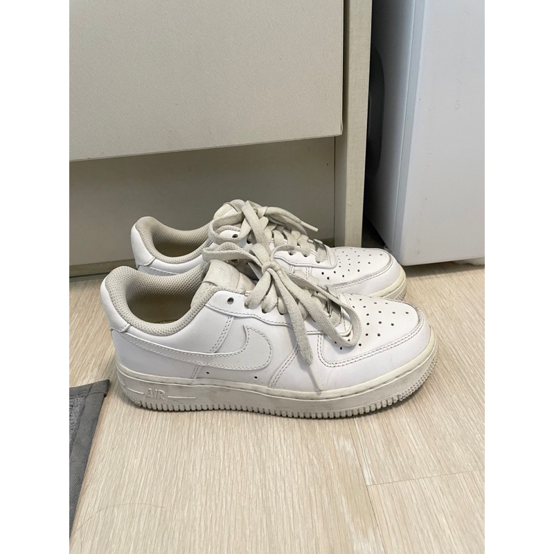 ส่งต่อ Nike Air Force 22.5 cm.