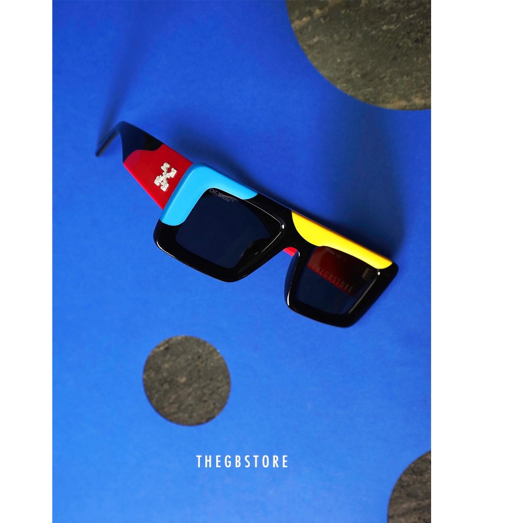 แว่นกันแดด Off-White ™︎ SEATTLE Black OERI069 / ตัวแทนจำหน่าย Off-White ™︎ EYEWAER เป็นทางการ
