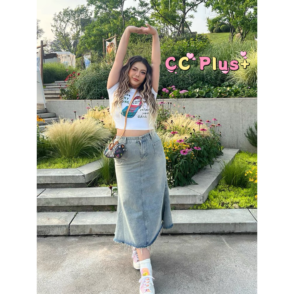 CiCi Plus+(611)กระโปรงยีนส์ยาว ดีเทลกระเป๋าหน้า แต่งปลายขอบรุ่ย แมตท์กับทุกลุคสวยมาก พรางหุ่นสาวอวบอ้วน
