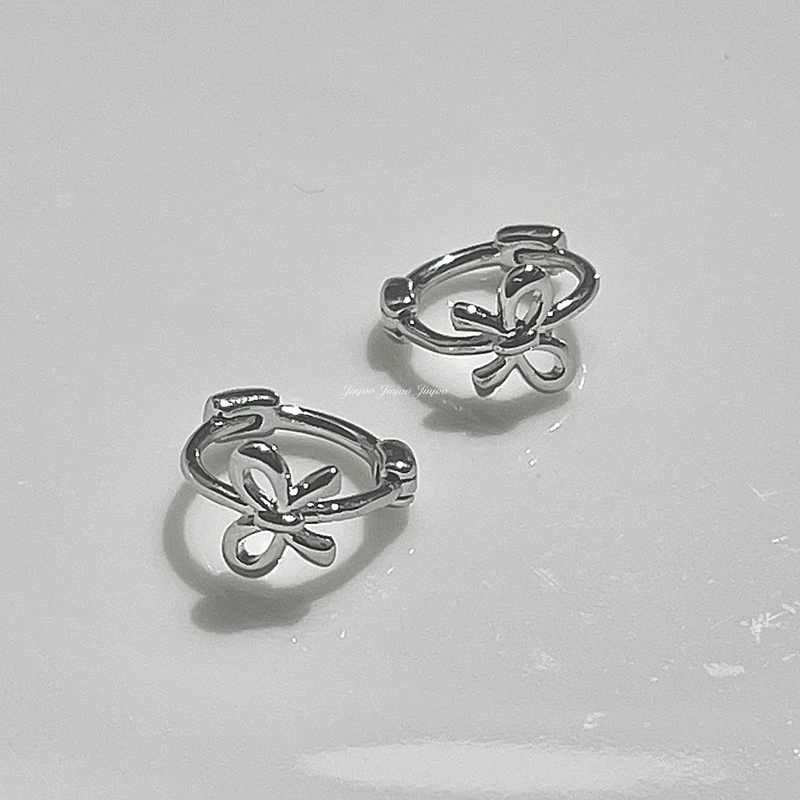[Jinjoo]-รหัส H42-ต่างหูห่วงโบว์ 8 mm. มินิมอล🎀✨