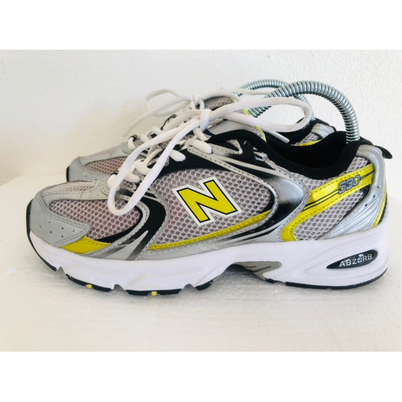 รองเท้า นิวบาลานซ์ New Balance 530 สีเหลืองมือสอง สภาพดี