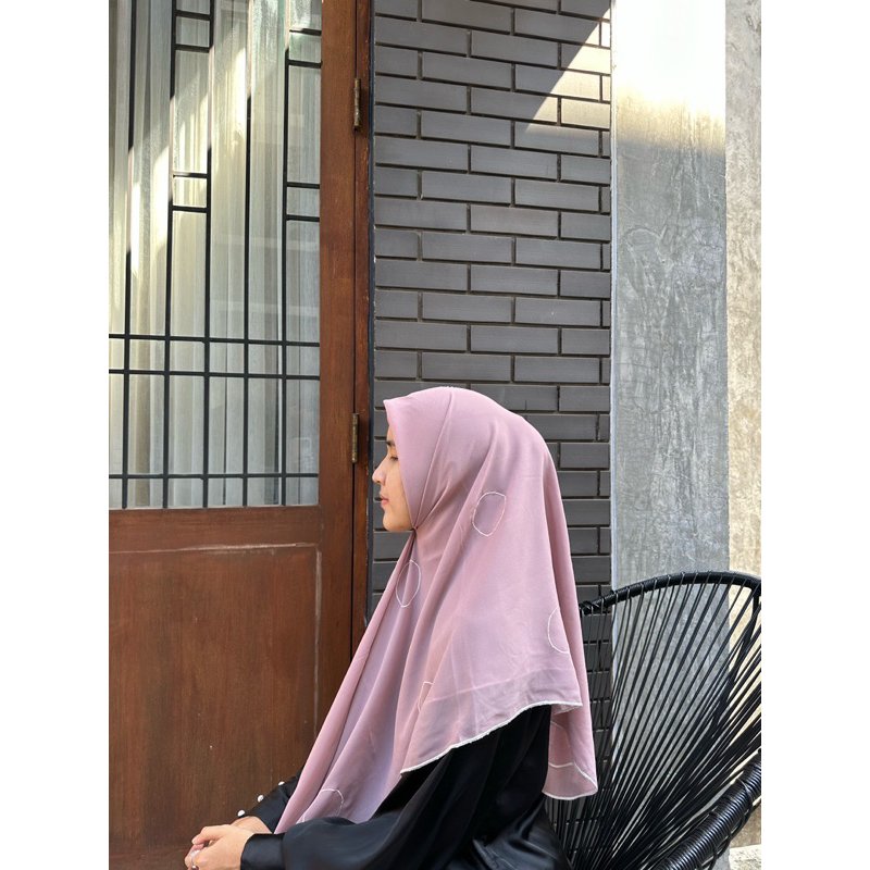 ฮิญาบสามเหลี่ยมรุ่นปักลาย🪡🧵/ผ้าพัน