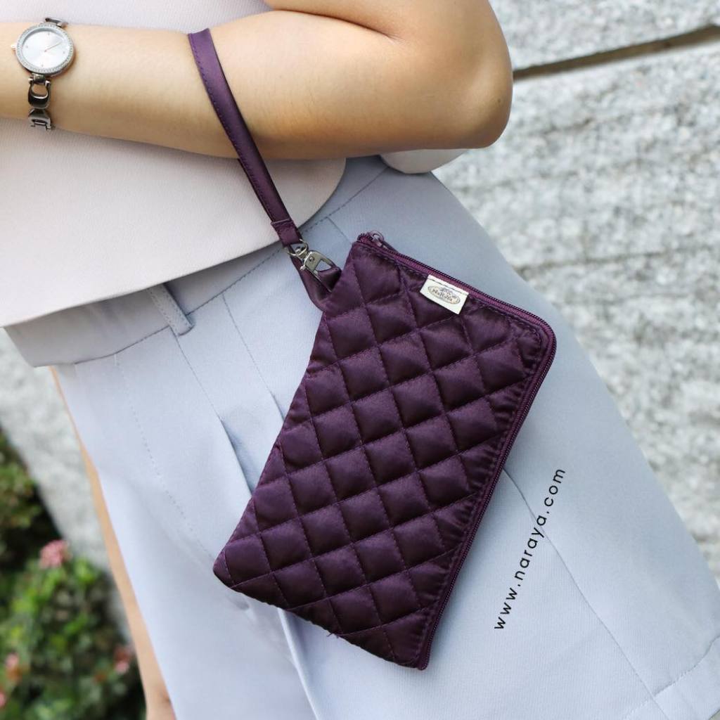 NaRaYa กระเป๋าใส่โทรศัพท์ผ้าซาติน รุ่น NB-392C
