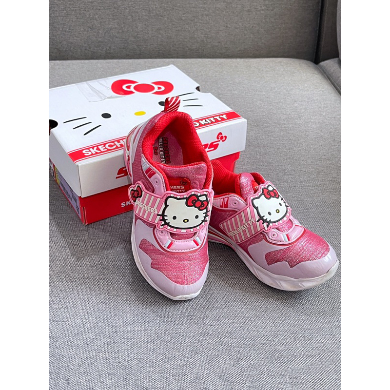 รองเท้าผ้าใบเด็กผู้หญิง Skechers Kitty สีชมพูแดง ความยาวเท้า 16 cm สภาพ 85% ทำความสะอาดแล้ว