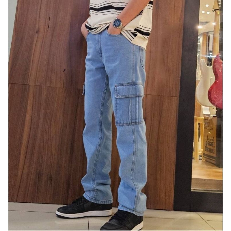 กางเกงยีนส์คาร์โก้กระบอกกลาง CHP