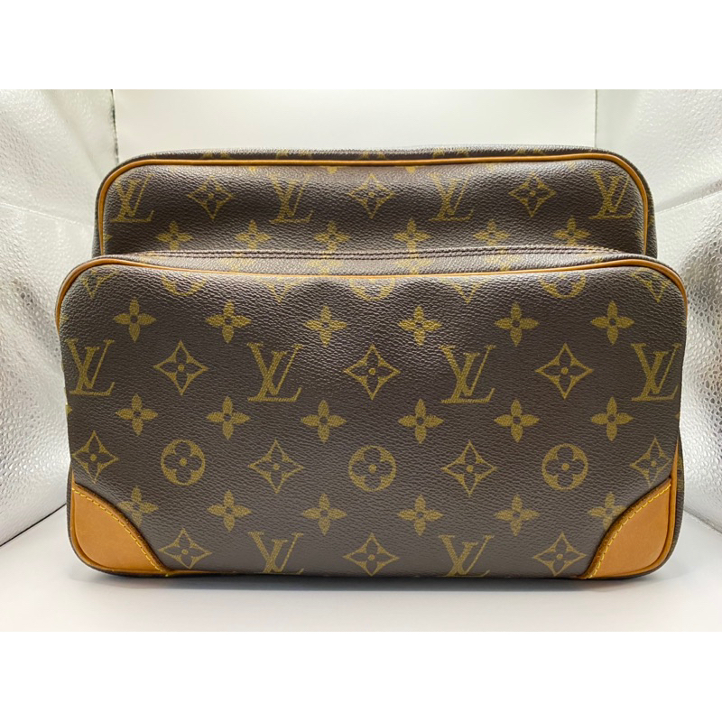 louis vuitton reporter แท้ used สภาพสวย  made in france