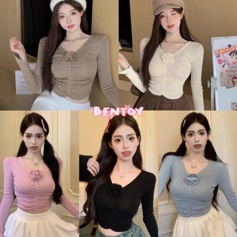 bentoy(23773)เสื้อยืดไหมพรม แขนยาว คอวี รัดรูป ดีเทลติดดอกไม้หน้าอก สไตล์เกาหลี