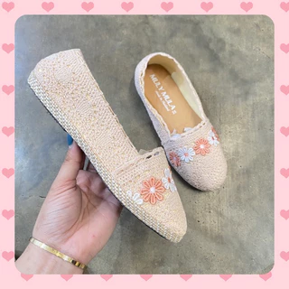 รองเท้าslip-on ถักโครเชต์ดอกเดซี่ 35-41 สินค้าพร้อมส่ง✅