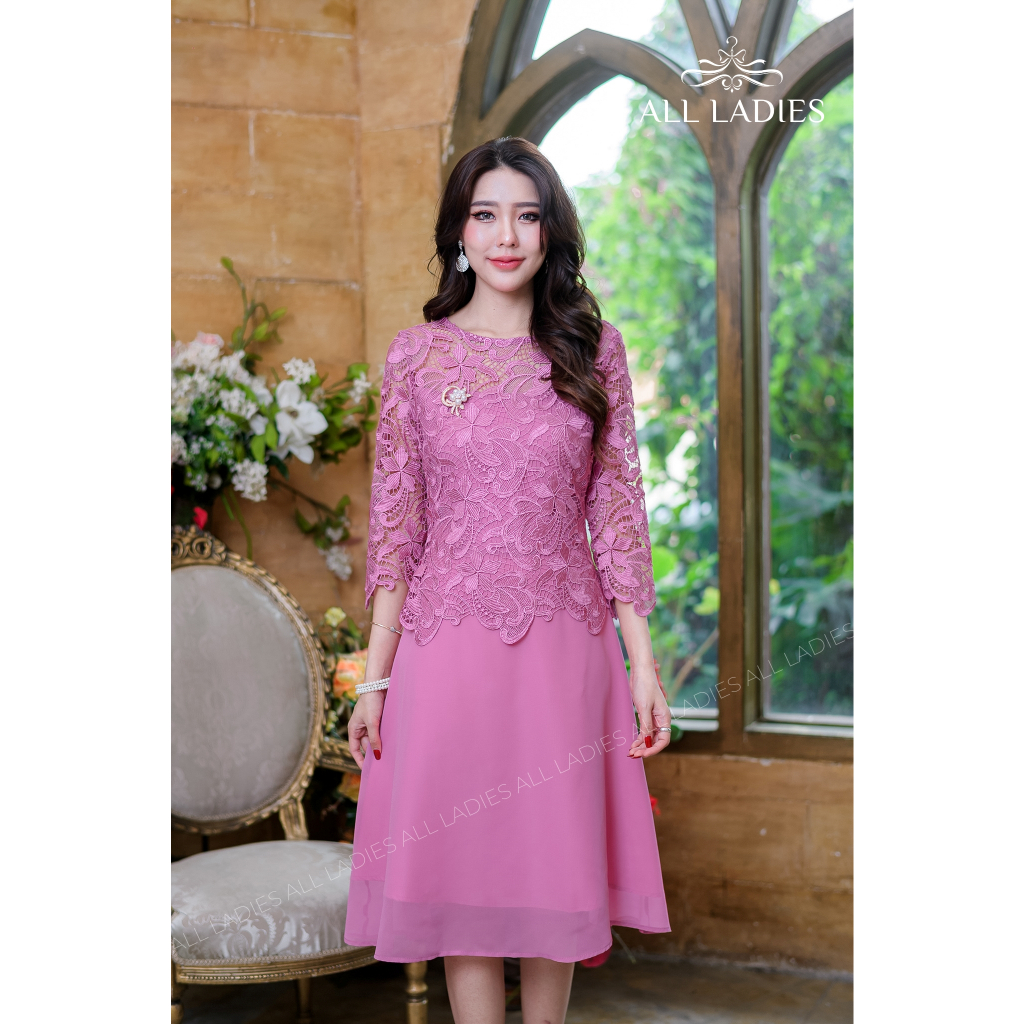 All Ladies เดรสลูกไม้ราตรีสั้น New ผ้าลูกไม้งานสวยพรีเมี่ยม รุ่นนี้สวยเกินราคามาก ๆ ออกงานไม่มีพลาดแน่นอน