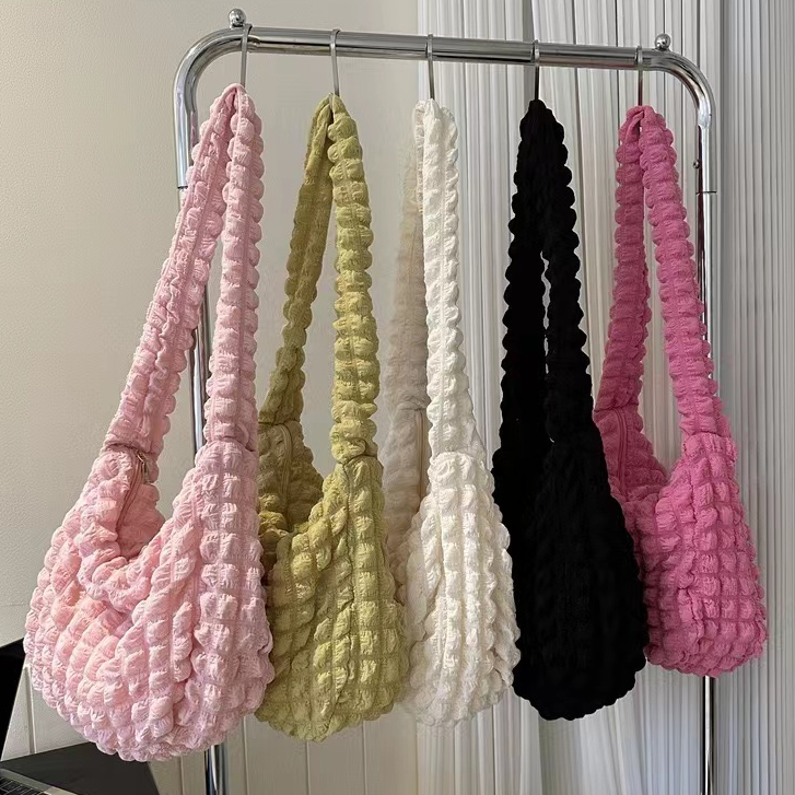 Cloud Bubble Bag กระเป๋าสะพายใต้วงแขนความจุขนาดใหญ่