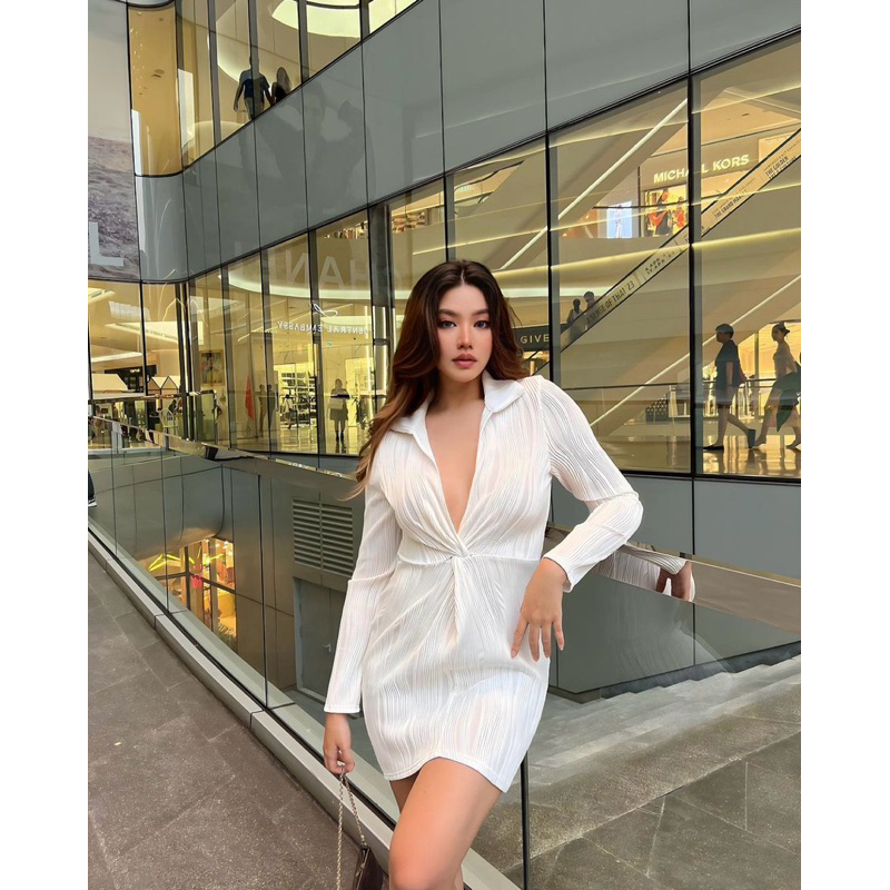 เดรสสีขาว GI:Veeraya brand