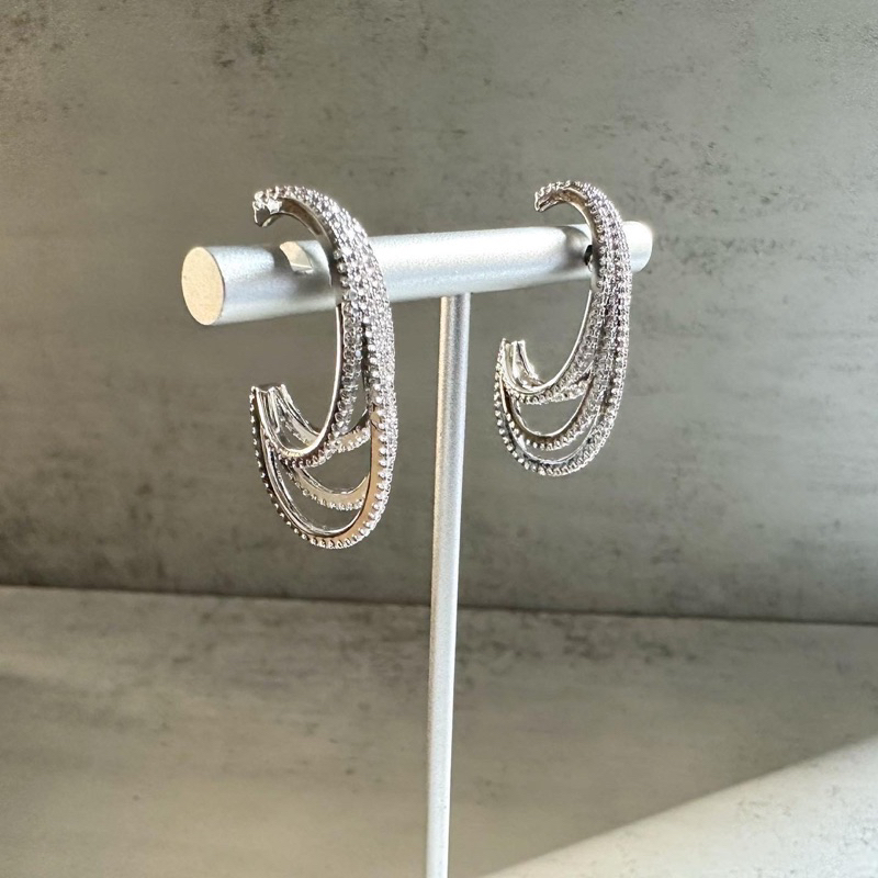 ต่างหูคิวบิคทรงห่วงซ้อน