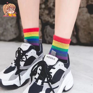 annacnny ถุงเท้าข้อกลางแนววินเทจ คาดแถบสีรุ้ง ถุงเท้าแฟชั่นลายสายรุ้ง 🌈 Rainbow socks พร้อมส่ง S24