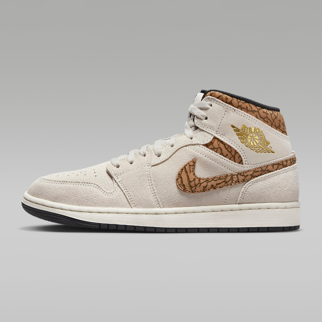 Nike รองเท้าผ้าใบผู้ชาย Air Jordan 1 Mid SE | Light Orewood Brown/White/Light British Tan/Metallic Gold ( DZ4129-102 )
