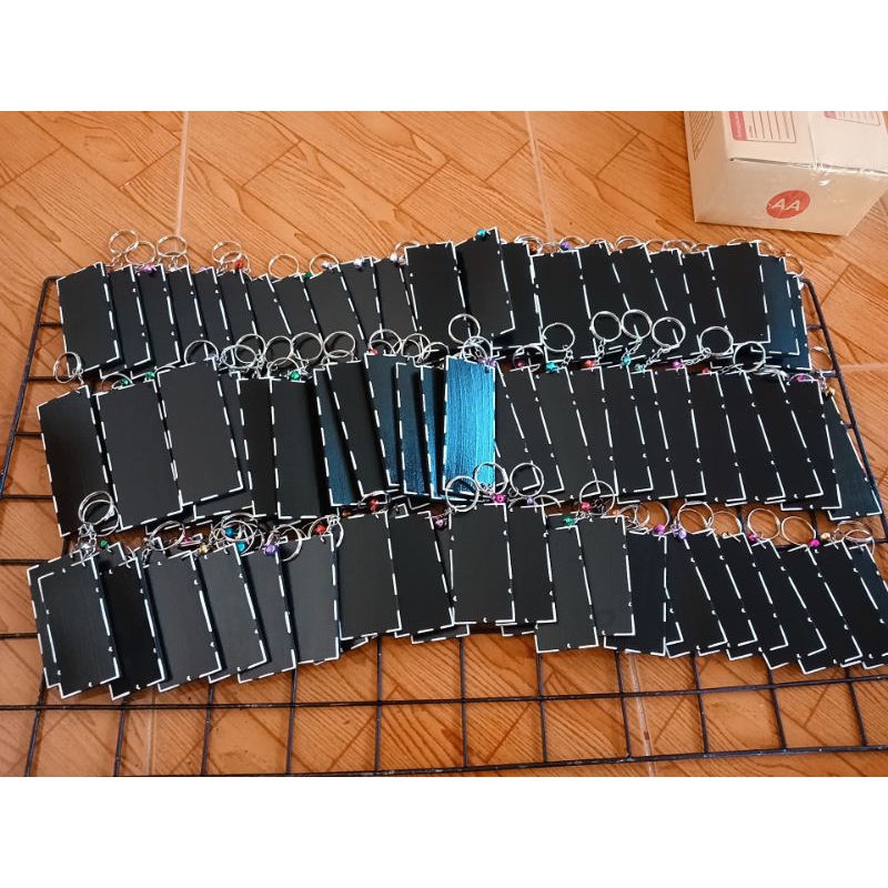 พวงกุญแจ​ไม้ทาสีดำ​​ ชุด10ชิ้น พร้อมถุง​แแก้ว มี3ขนาด